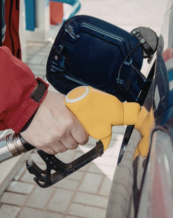 Βενζίνη στο Αυτοκίνητο FI